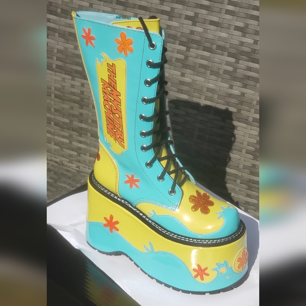Dolls Kill® x SCOOBY-DOO™ "Mystery Machine" Platform Combat Boots - Picture 2 of 4